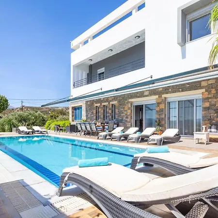 Friends With Private Pool * Pláka